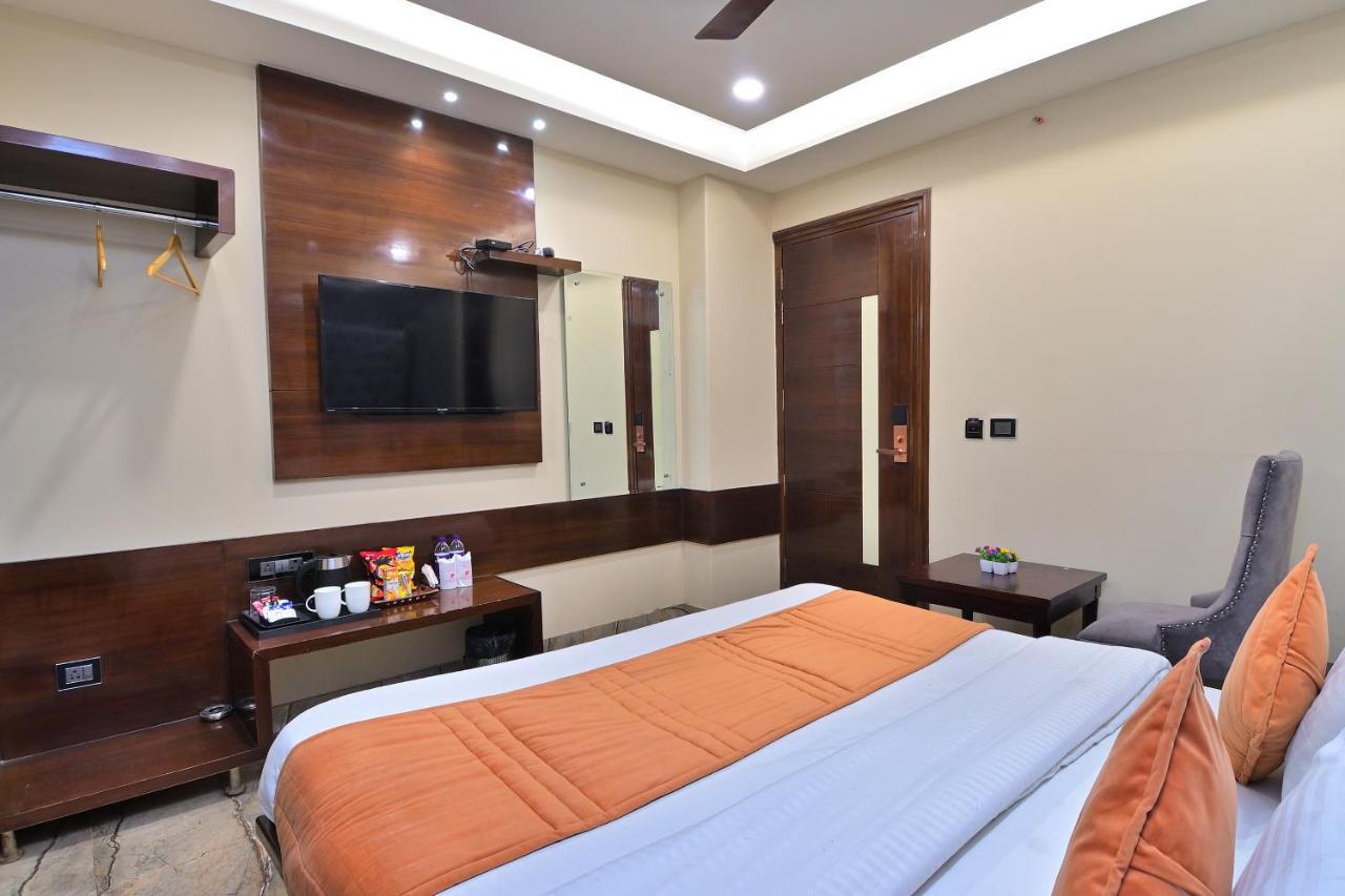 Hotel Vanson Delite - New Delhi Railway Station Esterno foto