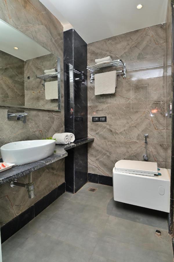Hotel Vanson Delite - New Delhi Railway Station Esterno foto