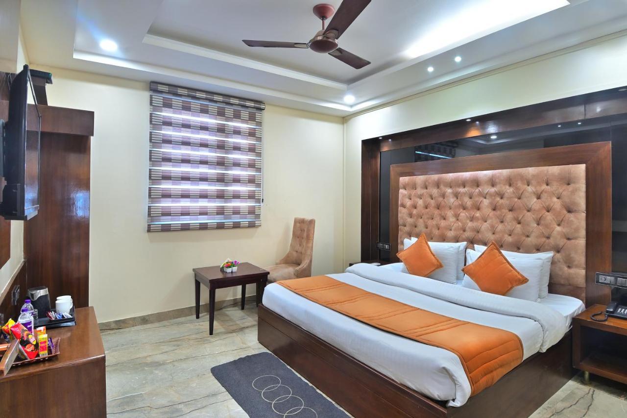 Hotel Vanson Delite - New Delhi Railway Station Esterno foto