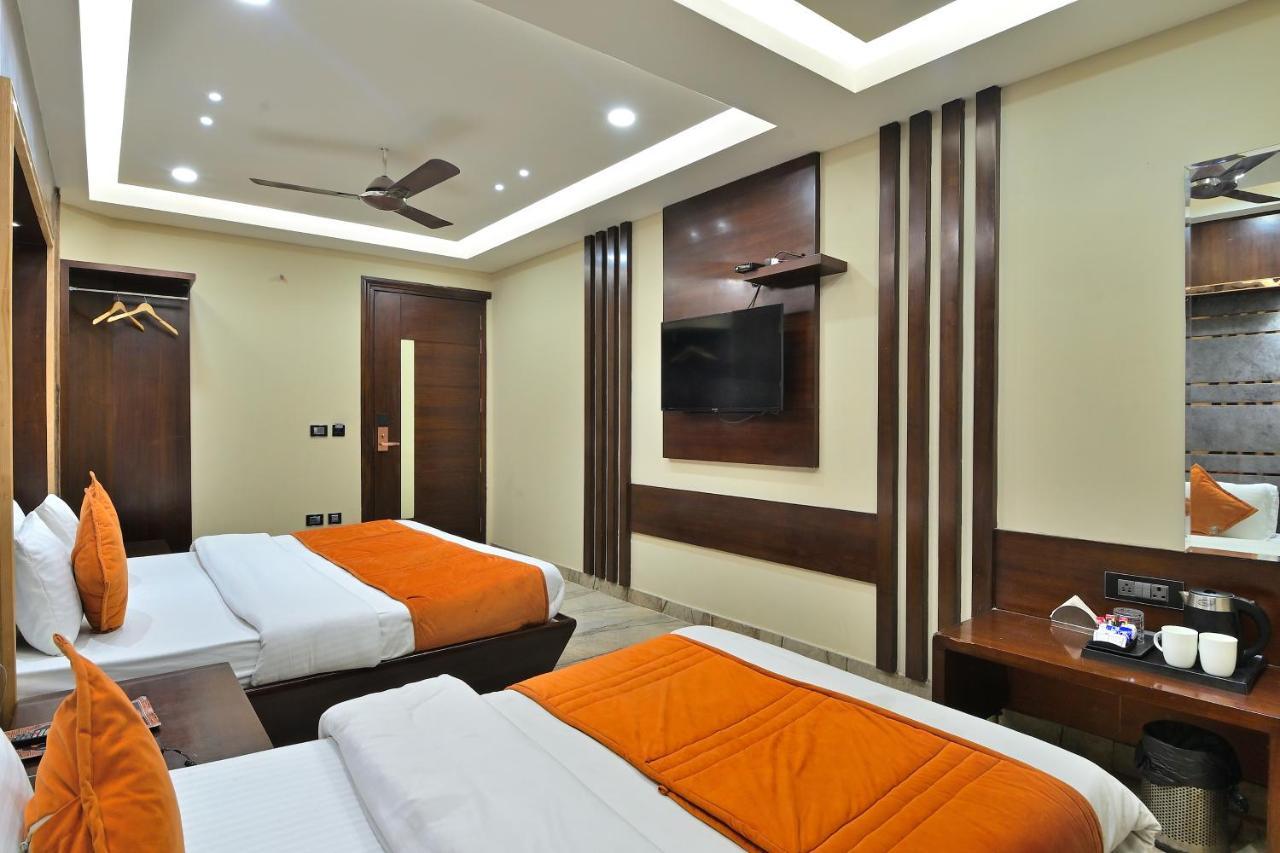 Hotel Vanson Delite - New Delhi Railway Station Esterno foto