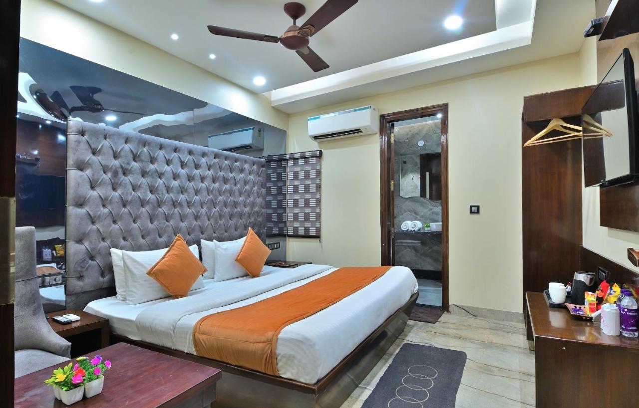 Hotel Vanson Delite - New Delhi Railway Station Esterno foto